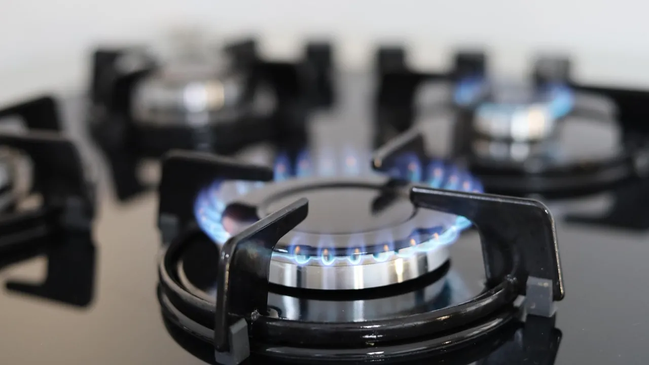 Платіжки на газ по-новому: кому і як змінять суми за доставку з 1 січня 2026 року 