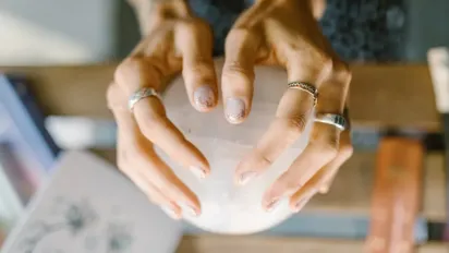 Гороскоп на 18 грудня 2025 року для всіх знаків Зодіаку - фото