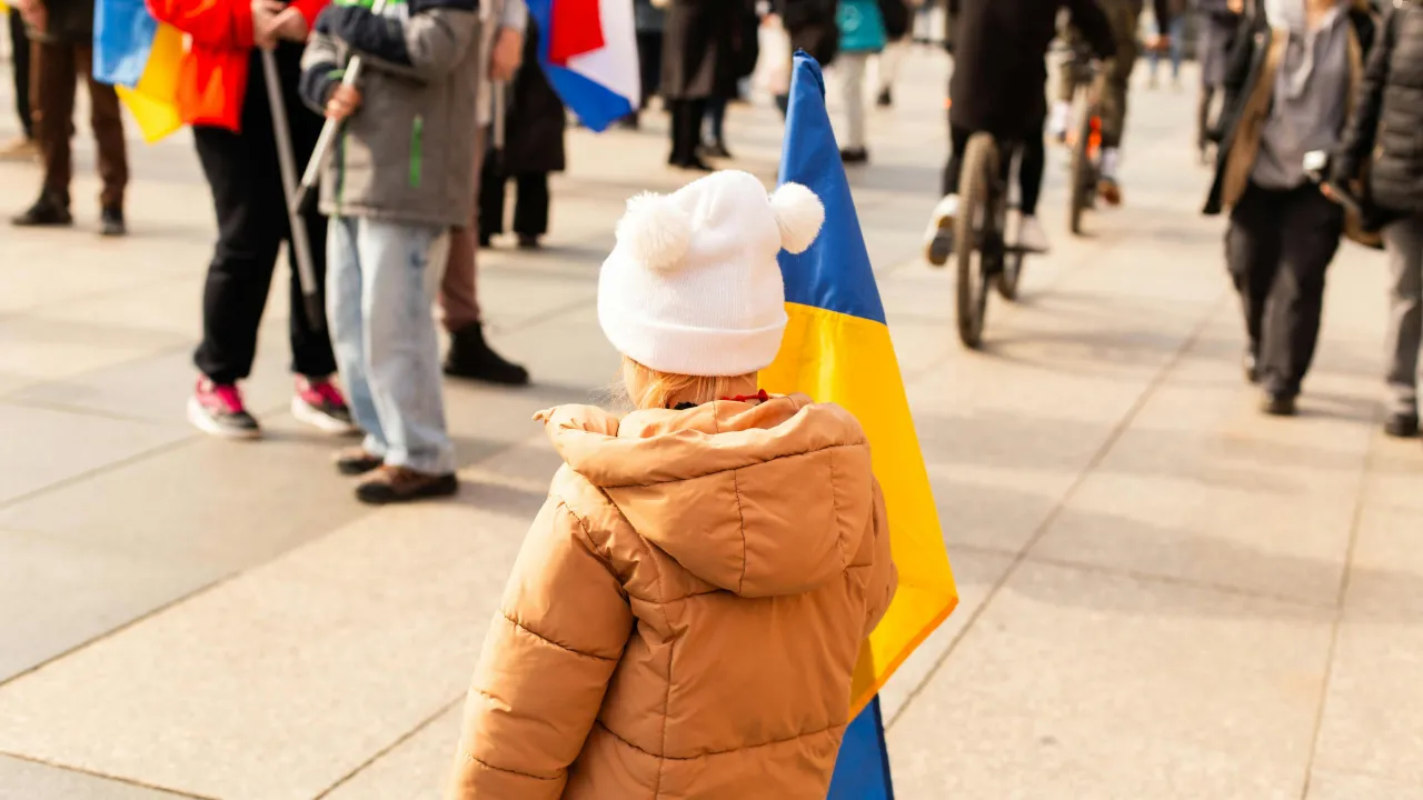 Зимові канікули 2025-2026: графік по містах і де діти відпочиватимуть місяць 