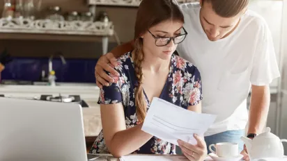 Хто з українців може законно не платити за комунальні послуги: відповідь юриста - фото