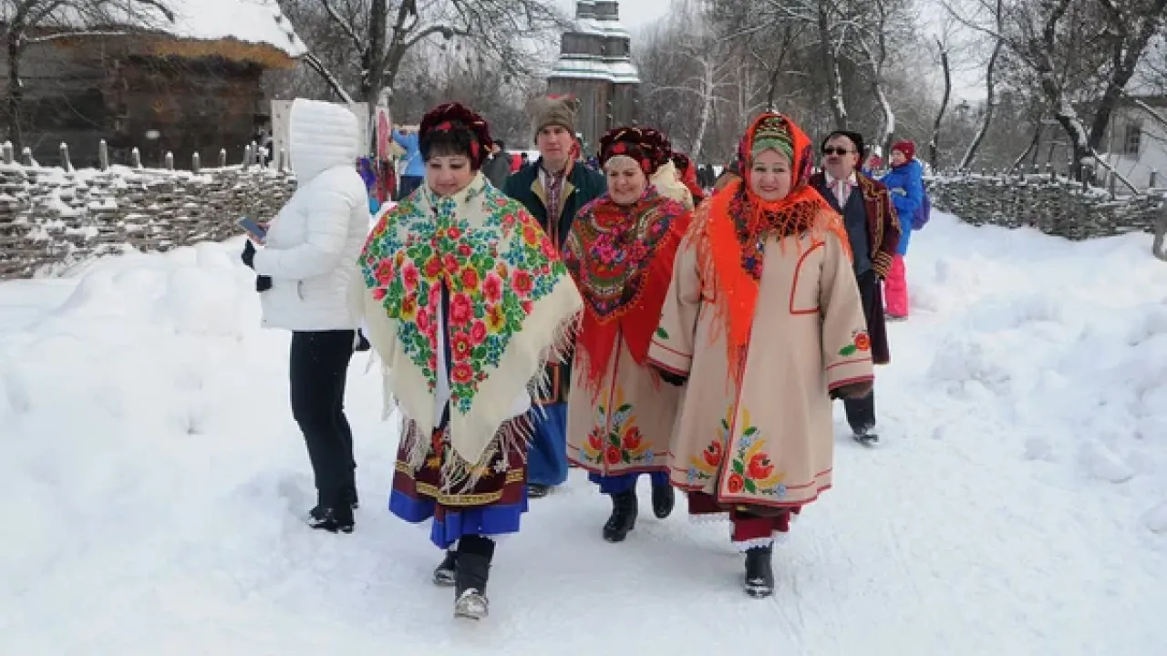 Не пропустіть свято: коли за новим стилем колядують, щедрують та посівають в Україні 