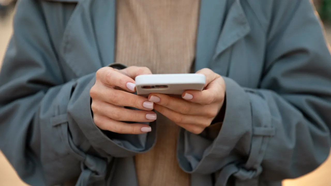 Нова допомога в "Дії": як українським сім'ям оформити виплату 4500 гривень 