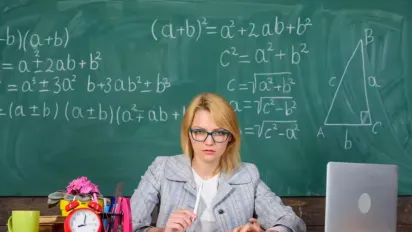 Зарплати вчителів у 2026 році: МОН розробило чотири моделі підвищення окладів - фото