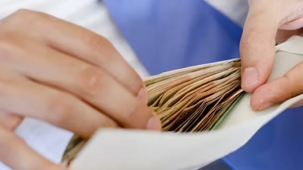 Середня зарплата в Україні зросте у 2026 році: скільки зароблятимуть українці? 