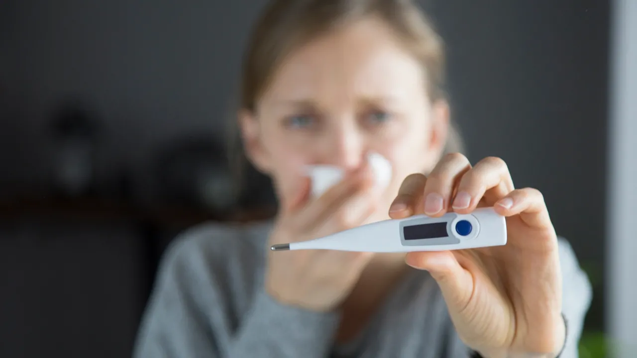 Новий штам грипу атакує: лікарі попереджають про небезпечні симптоми 