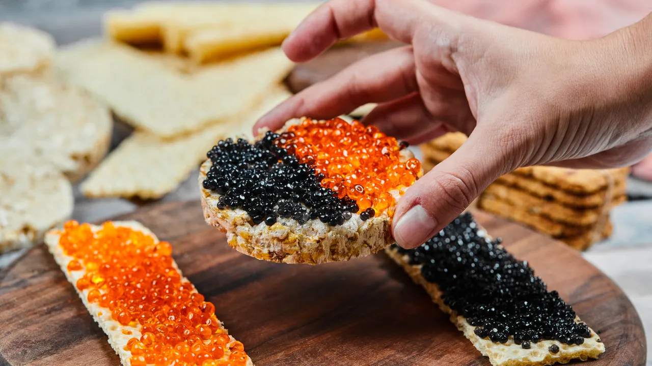 Як перевірити натуральність червоної ікри: експертка застерегла від поширених помилок 