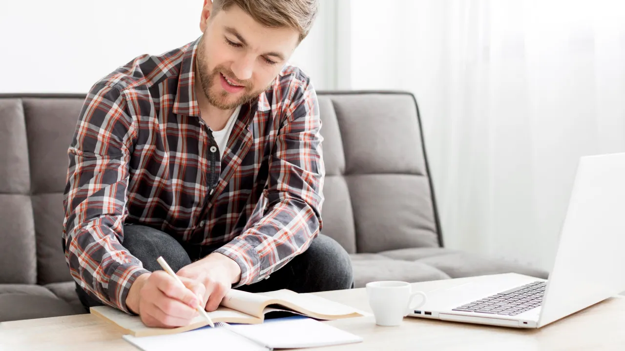 Лазівку з коледжами закриють: влада готує нові обмеження для вступників віком 25+ 