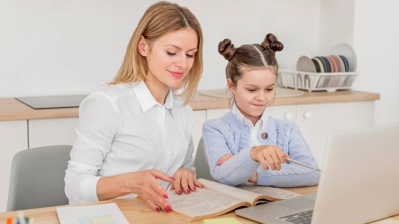 Зарплати педагогів зростуть на 50%: кому, коли та на скільки піднімуть виплати у 2026 році 