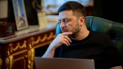 Скільки відсотків українців довіряють Зеленському: результати нового опитування - фото