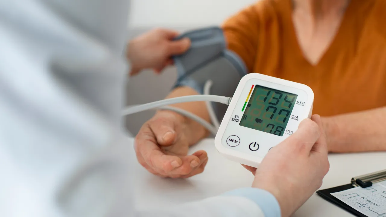 Тиск підскочить миттєво: 5 популярних добавок, які небезпечно приймати при гіпертонії 