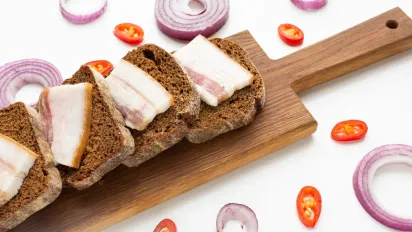 Не поспішайте викидати старе сало: як його врятувати та використати з користю - фото