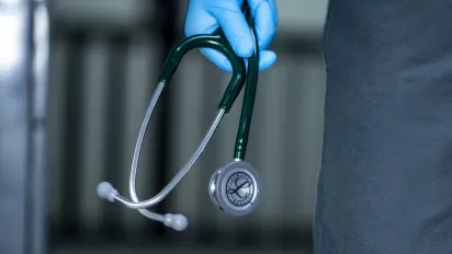 Скринінг за 2 000 грн від держави: як українцям 40+ отримати кошти на обстеження - фото