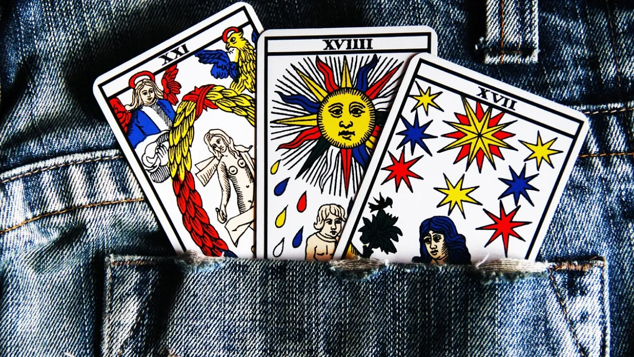 Гороскоп на 11 січня 2026 року за картами Таро для всіх знаків Зодіаку 