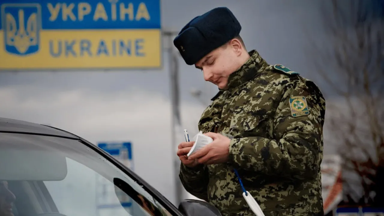 Виїзд з дитиною за кордон 2026: кому не потрібен дозвіл батька і які документи перевірять 