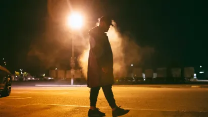 Комендантську годину пом’якшують: де громадянам дозволять перебувати вночі без перепусток - фото