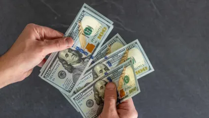 Долар і євро йдуть донизу: свіжий курс валют в Україні на 20 січня - фото