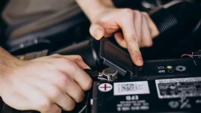 Скільки часу треба їздити, щоб зарядити акумулятор взимку - фото