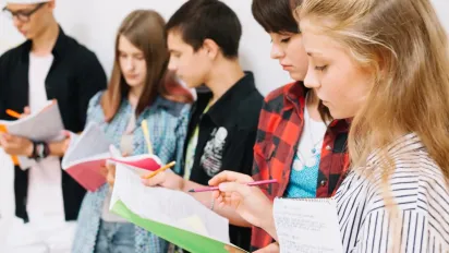 МОН рекомендує вишам продовжити канікули або перейти на дистанційне навчання - фото