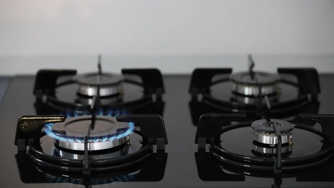 Нові тарифи на газ з 1 лютого: кому та скільки доведеться доплачувати 