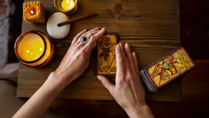 Гороскоп на 1 лютого 2026 року за картами Таро для всіх знаків Зодіаку - фото