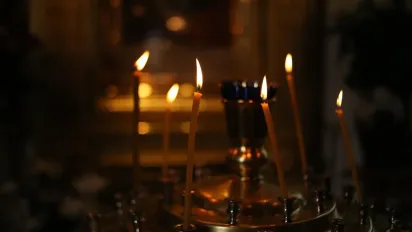 Стрітення Господнє 2026: чому сьогодні не можна класти гроші на стіл та як діє "громнична" свічка - фото