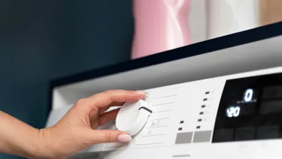 Ці речі категорично не можна прати в пральній машині: список, який рятує техніку і одяг - фото