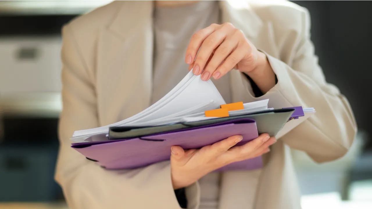 Свідоцтво про народження "зеленого" кольору: кому доведеться терміново замінити документ 