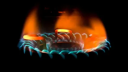 Неякісний газ чи несправна плита: чому полум’я на газовій плиті стало жовтим - фото