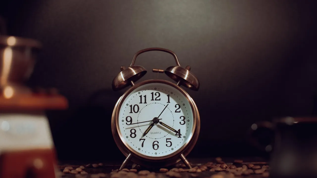 Переведення годинників змінили в 2026 році: коли тепер переходимо на літній час 