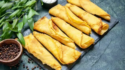 Золота пропорція та жодної грудочки: як приготувати ідеальні млинці на молоці - фото