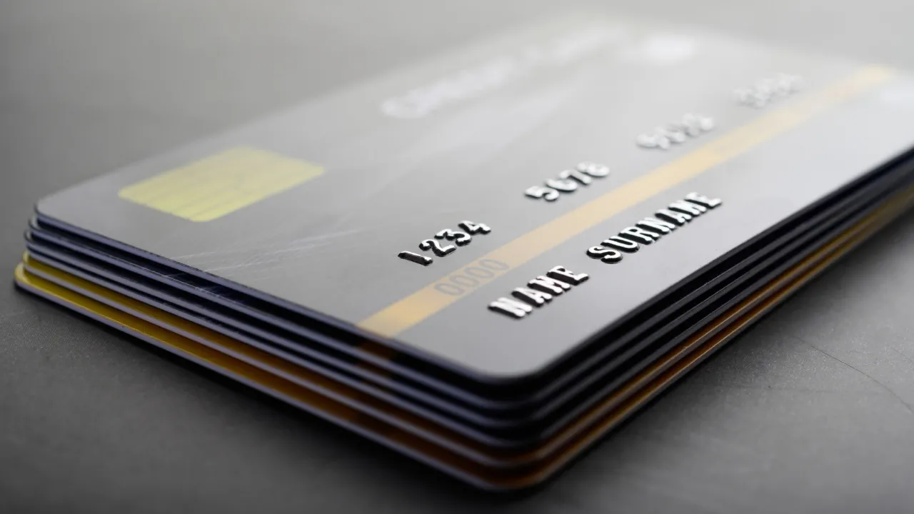 До 25 лютого на карти надійдуть гроші: хто з українців отримає від 4500 гривень 