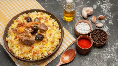 Справжній узбецький плов вдома: секрети розсипчастого рису в мультиварці та каструлі - фото