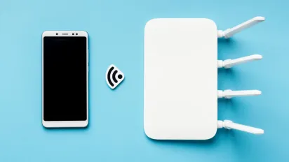 Що не можна класти поруч із роутером: перелік небезпечних сусідів - фото