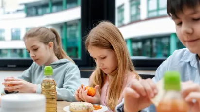 Безплатні обіди для всіх школярів: уряд назвав дату старту масштабної програми - фото