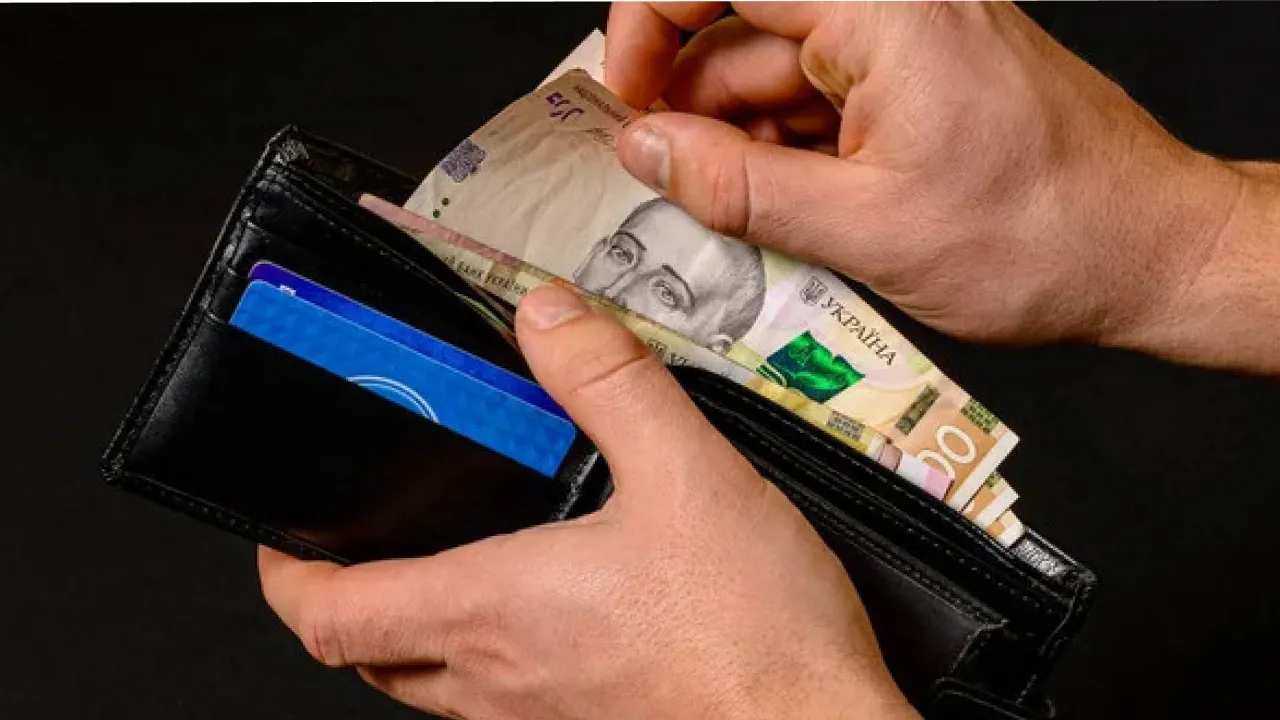 Виплати по 3600 грн на кожного члена родини: хто та як може отримати грошову допомогу 