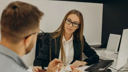 Кого заберуть на роботу "з руками і ногами": 10 найзатребуваніших професій 2026 року - фото