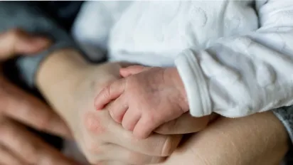 «єЯсла» не для всіх: частину українок позбавили права оформити 8000 грн допомоги - фото