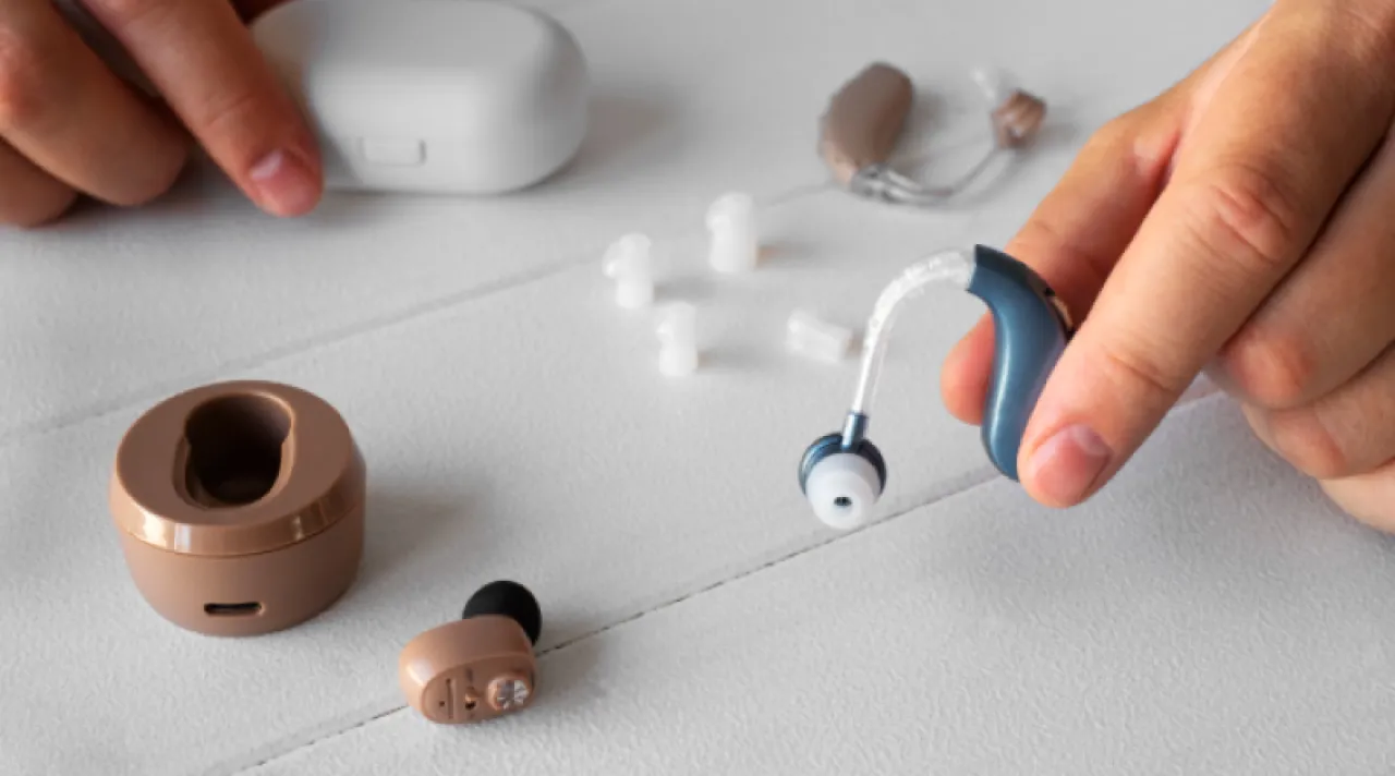 Чим відрізняються внутрішньовушні та внутрішньоканальні слухові апарати  