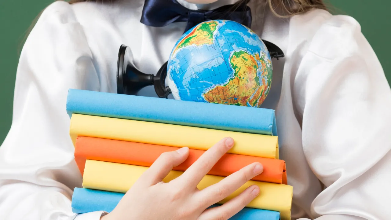 Названо 8 мов, які найважче вивчити: українська у цьому списку 