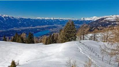 Що не можна робити із грошима ввечері 23 лютого: народні прикмети - фото