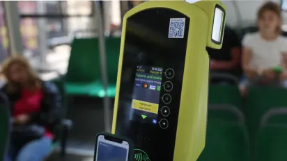 Пенсійне посвідчення в транспорті більше не діятиме: в Україні готують радикальну зміну пільг на проїзд - фото