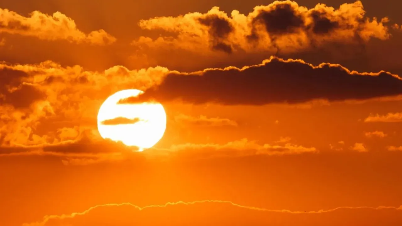 Магнітна буря 25 лютого: названо дату, коли шторм припиниться (графік) 