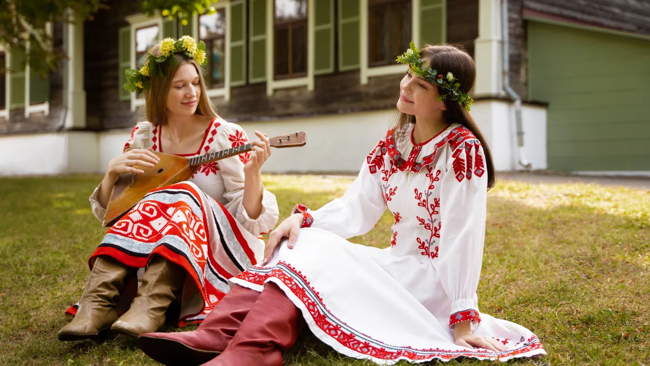 Не просто селяни: 7 груп українських прізвищ, які свідчать про шляхетне коріння вашого роду 