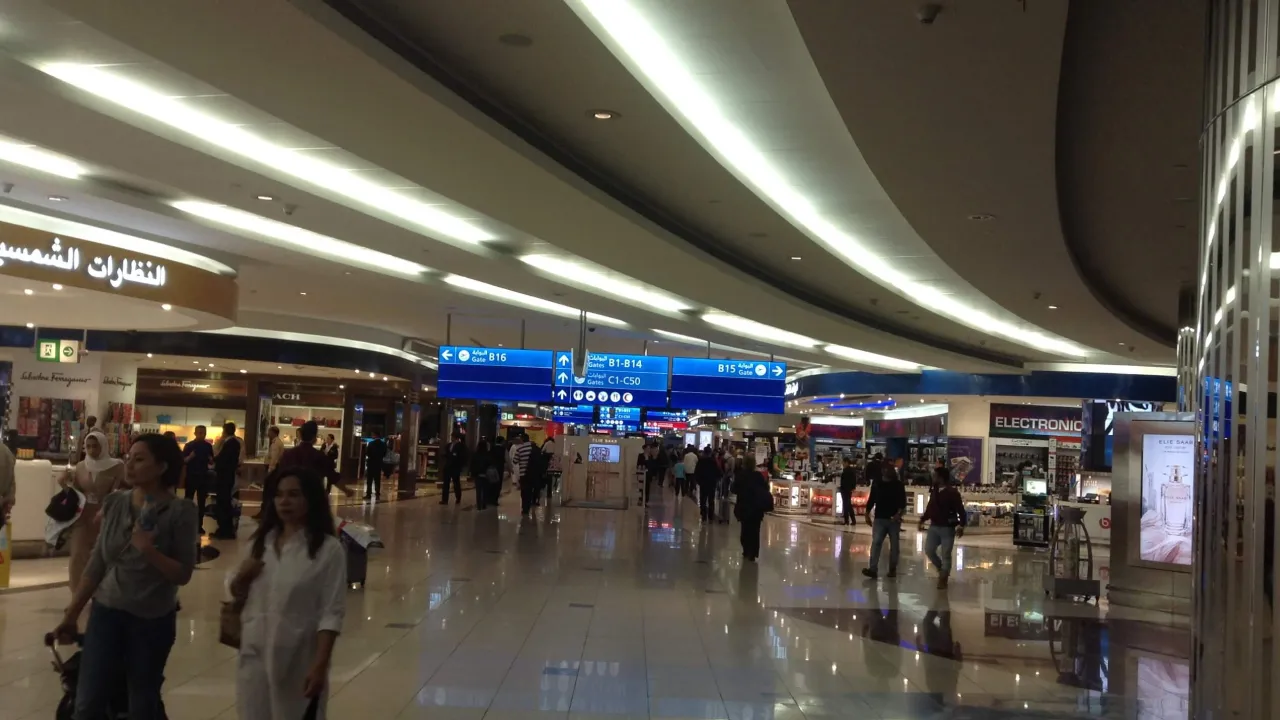 Аеропорт Дубая зупинив роботу після ударів США та Ізраїлю по Ірану 