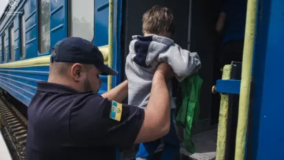 Порятунок попри відмову: як працюватиме примусова евакуація дітей із зони бойових дій - фото