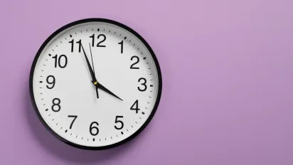 Перехід на літній час 2026: чи дійсно скасували переведення годинників в Україні - фото