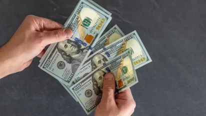 Ваші долари можуть не прийняти: повний перелік пошкоджень, з якими відправлять на інкасо - фото