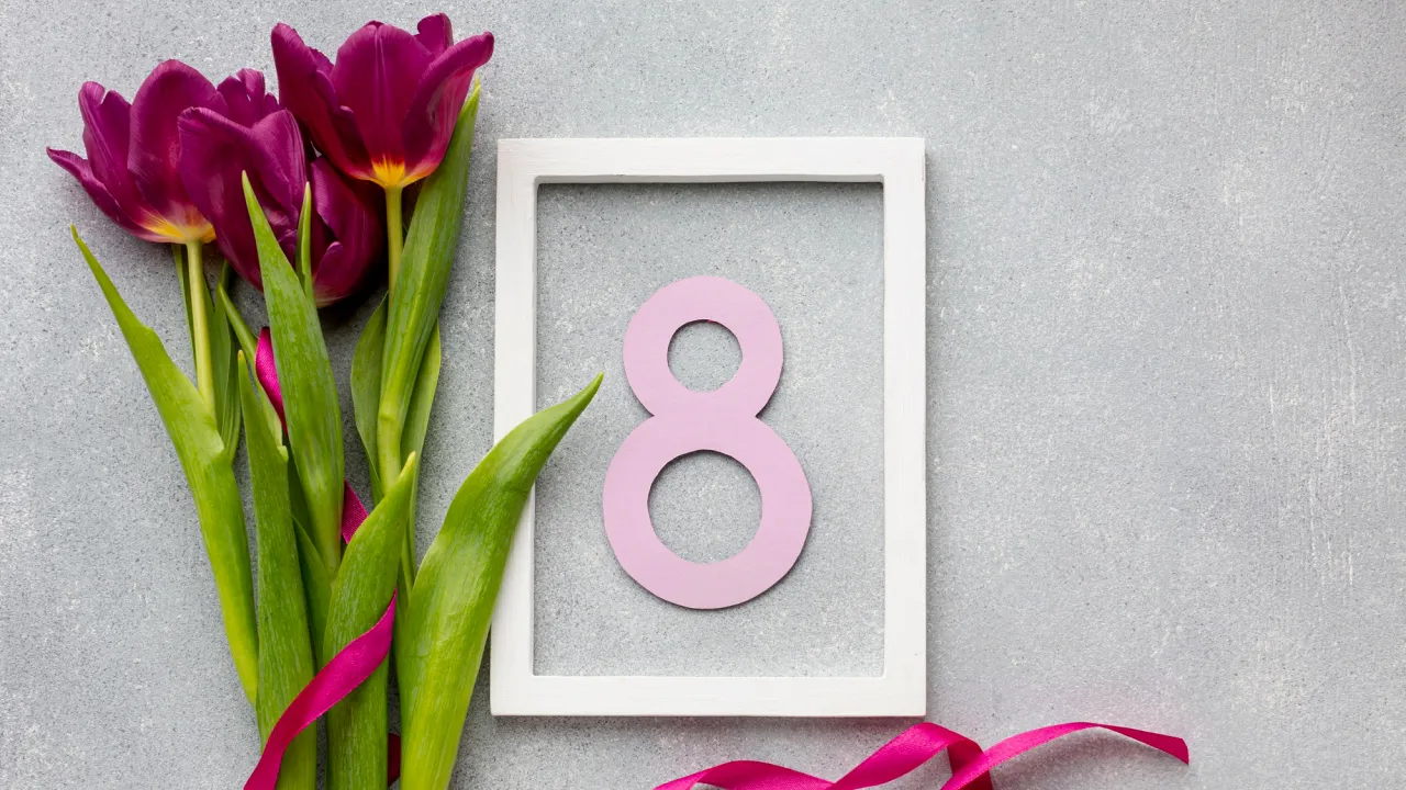 8 Березня чи Восьме березня: як правильно писати назву свята, щоб не осоромитися 