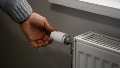 Батареї грітимуть лише вночі: які міста України переходять на новий режим опалення - фото