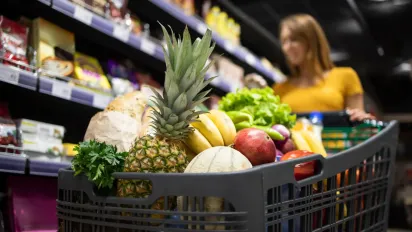 Продукти в Україні здорожчають на 10%: експерт пояснив, чи чекати дефіциту через війну в Ірані - фото